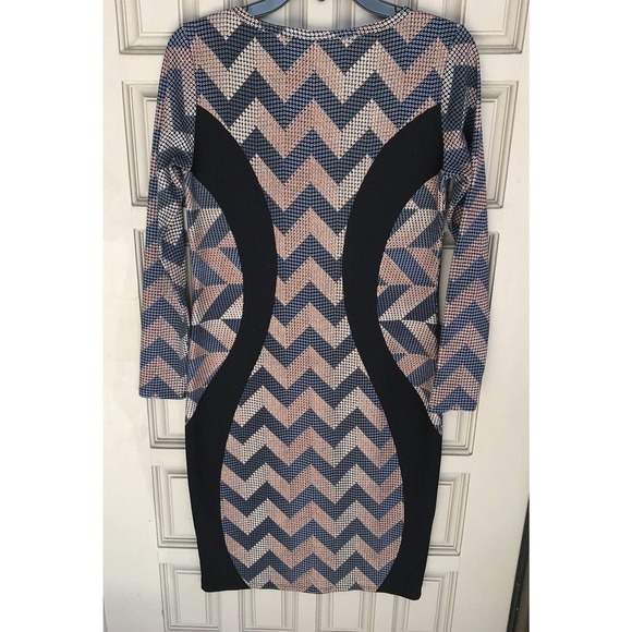 LulaRoe Dress SzS BodyCon Multi Color Long Sleeves Curve Accent NWOT Nice - Picture 2 of 16